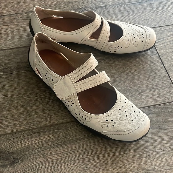 Ross Hamerson size 10 beautiful Velcro loafers shoes - Picture 1 of 10